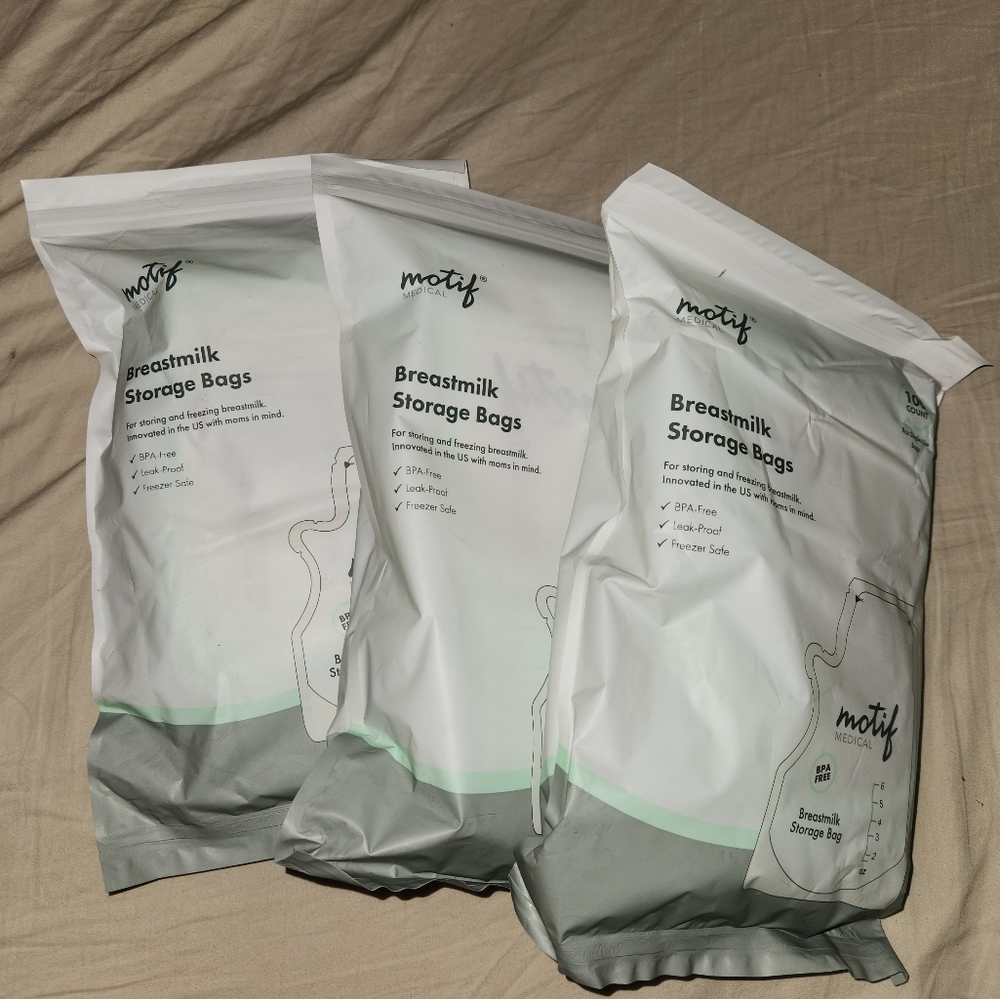 Motif Breastmilk Storage Bags + Pack Of Newborn Diapers